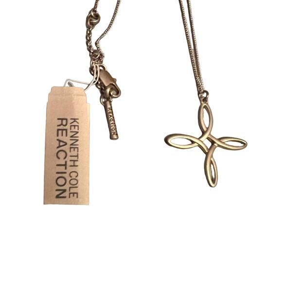 Kenneth Cole Reaction Gold Tone Necklace NEW - Picture 1 of 7